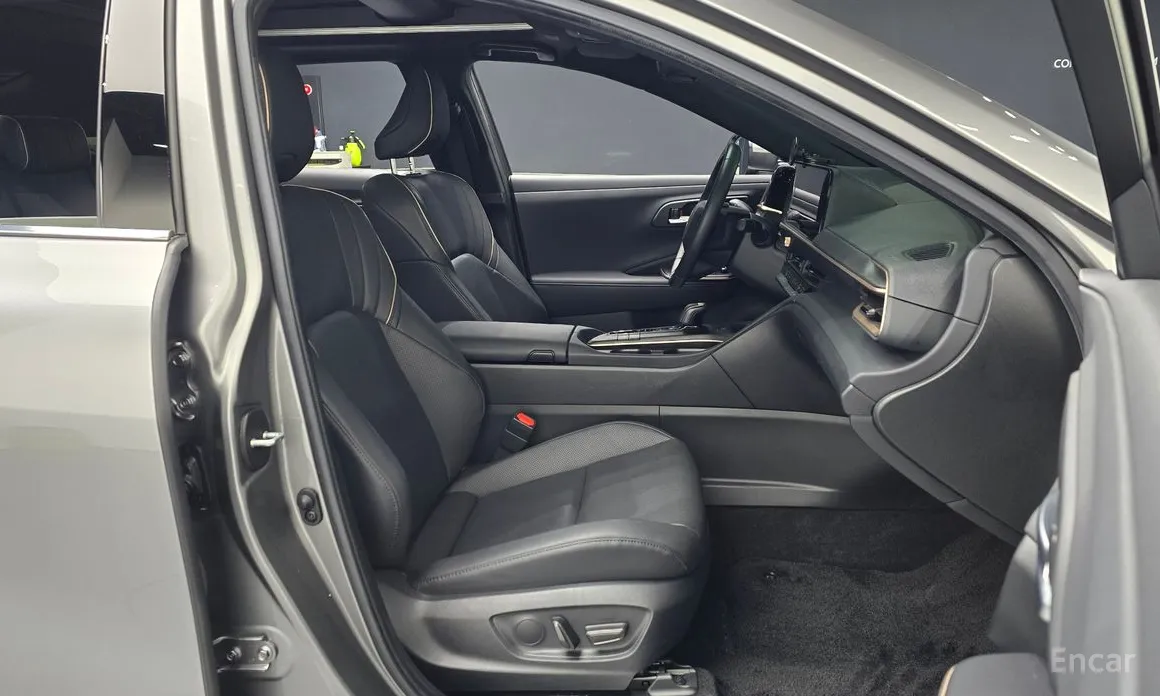 Фото 10 - Toyota Crown