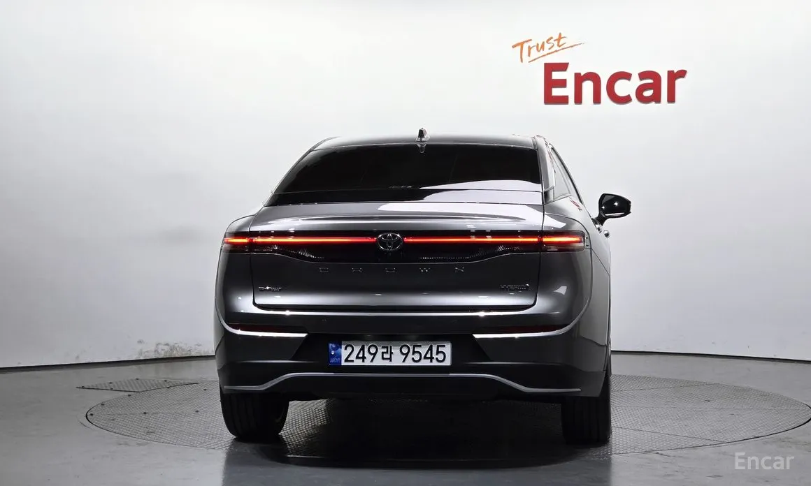 Фото 4 - Toyota Crown