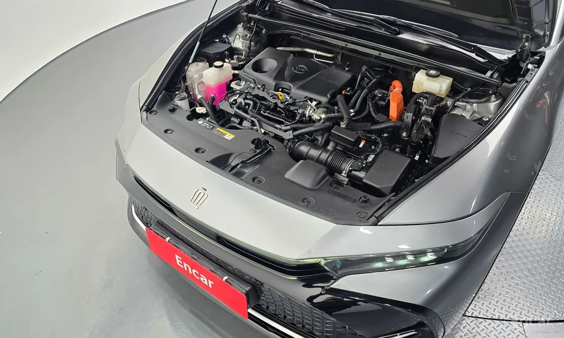 Фото 6 - Toyota Crown