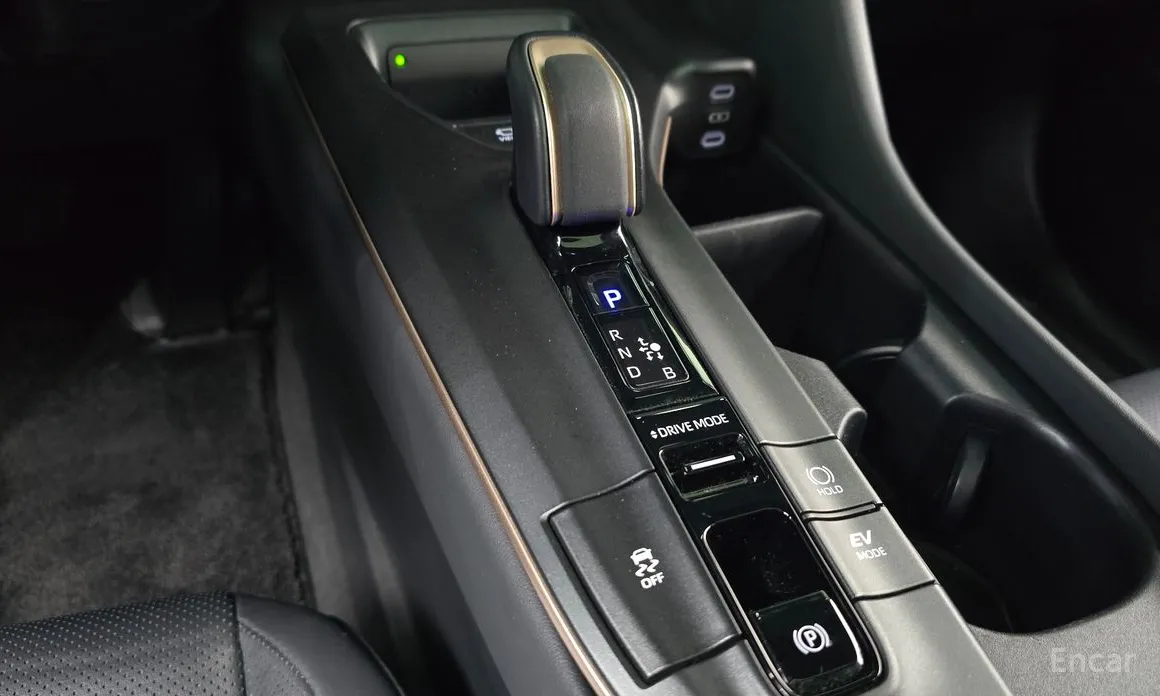 Фото 9 - Toyota Crown