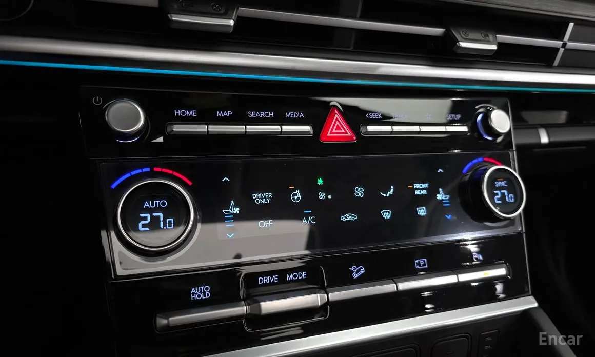 Фото 17 - Hyundai Santa Fe