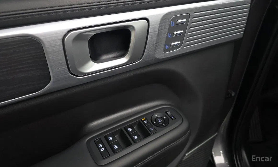 Фото 18 - Hyundai Santa Fe