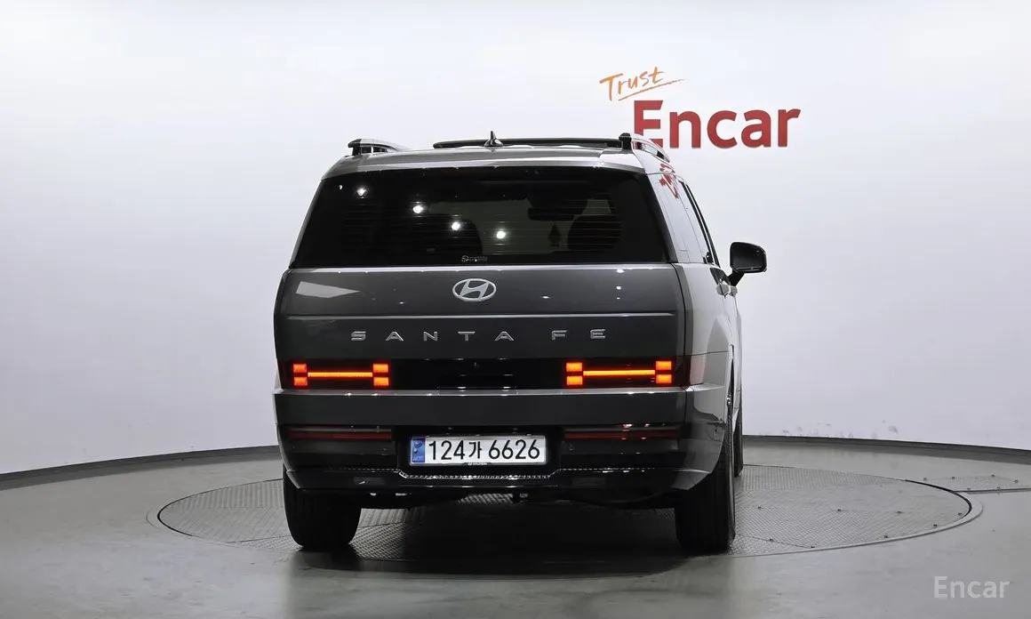 Фото 4 - Hyundai Santa Fe