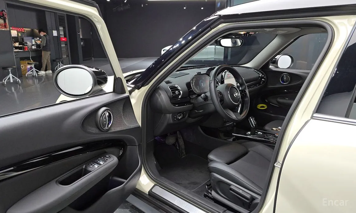 Photo 10 - Mini Clubman