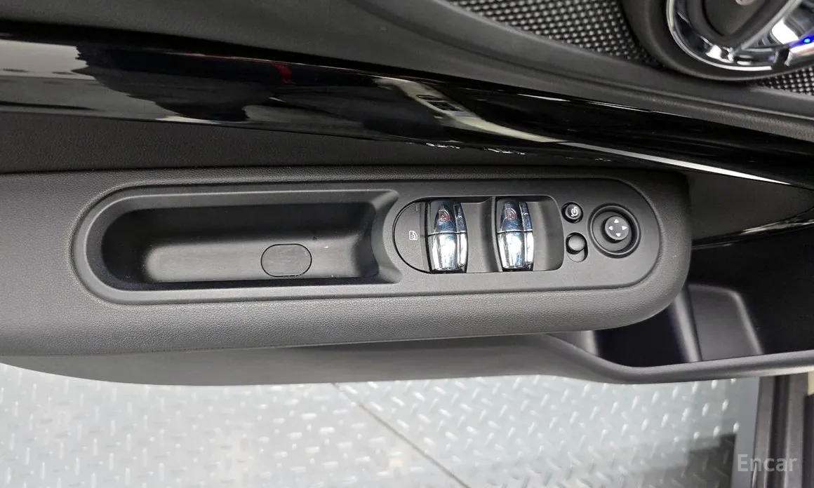 Photo 18 - Mini Clubman