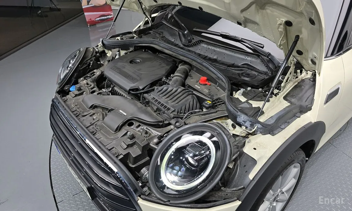 Photo 6 - Mini Clubman