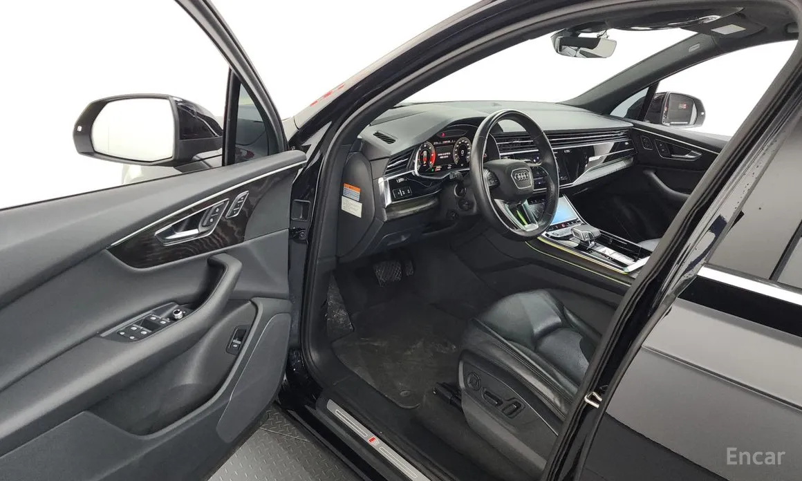 Фото 10 - Audi Q7