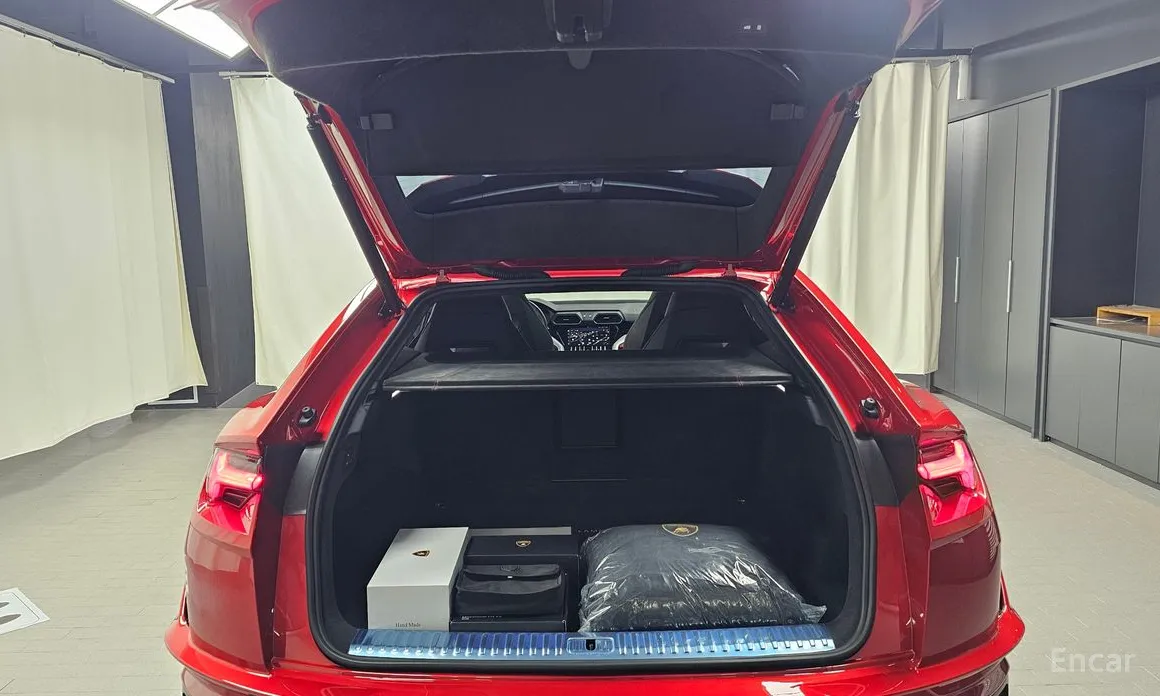 Фото 20 - Lamborghini Urus