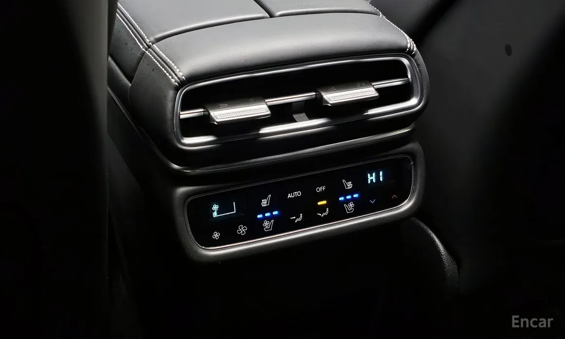 Фото 19 - Genesis GV80