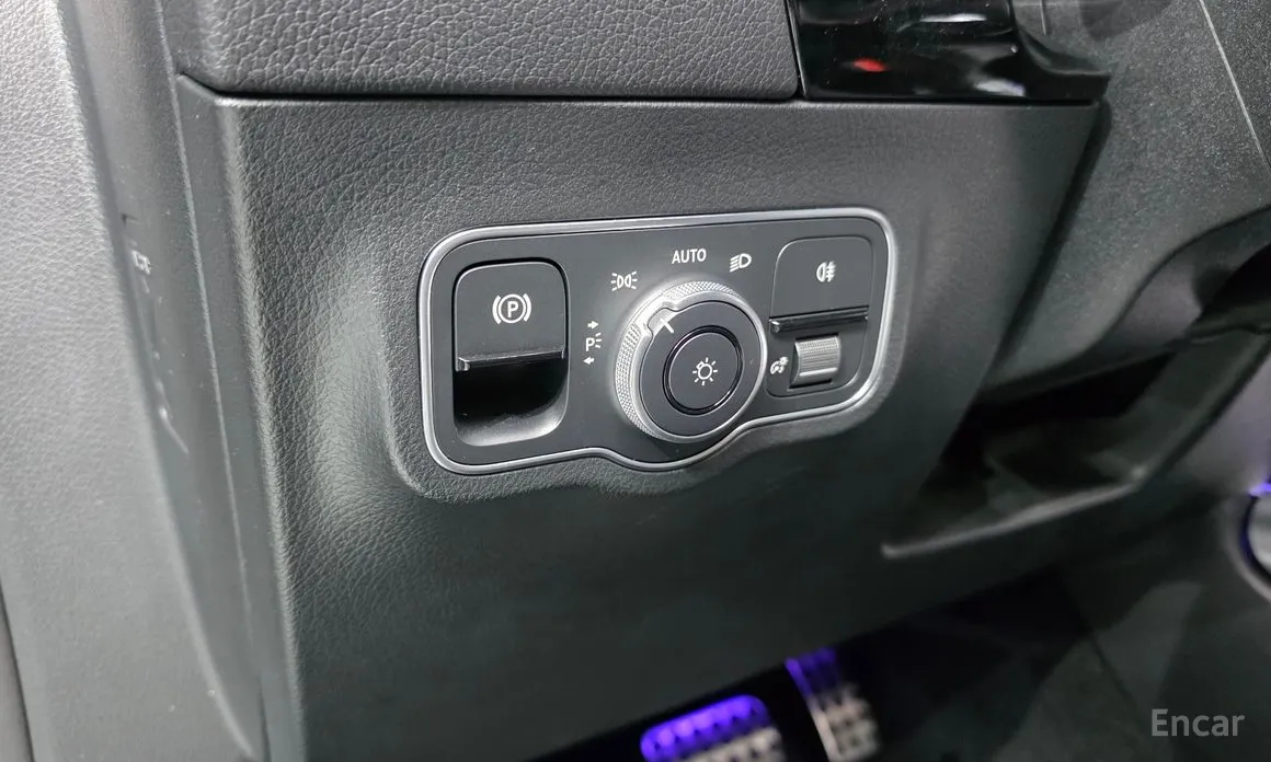 Фото 14 - Mercedes-Benz GLA-Class