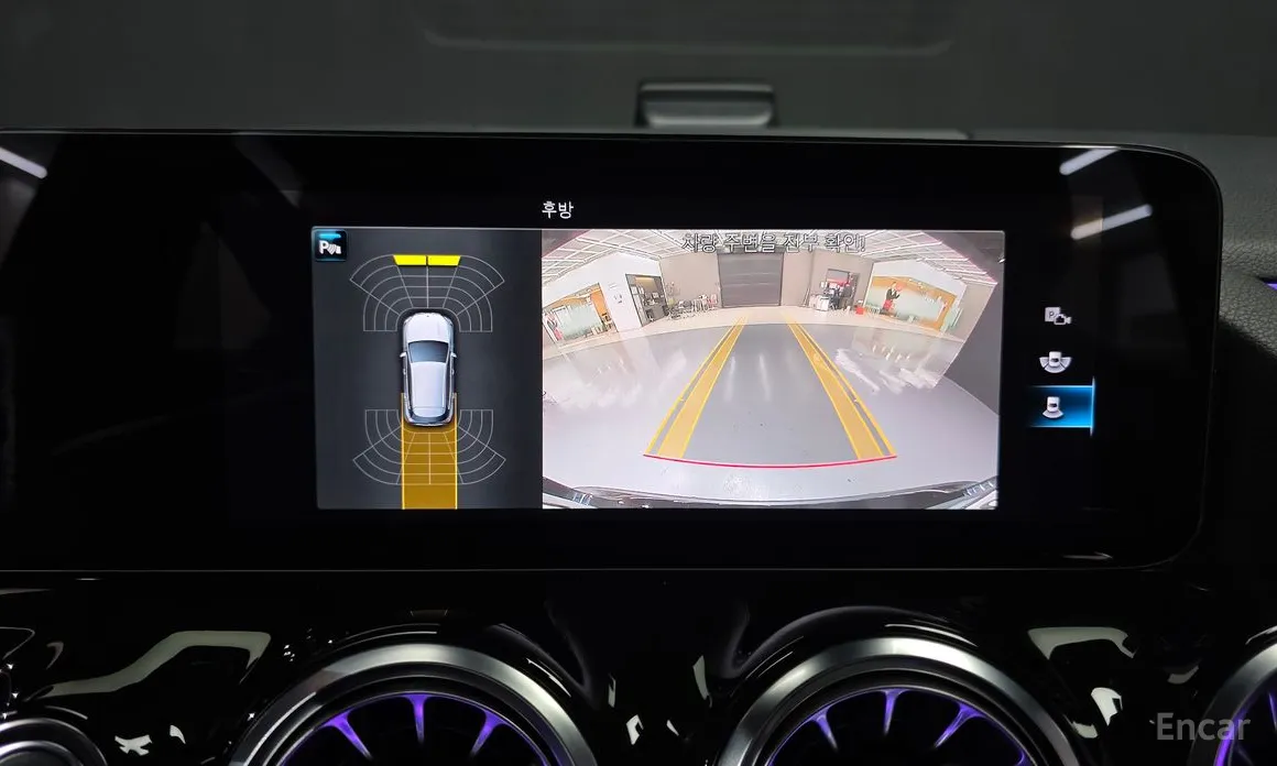 Фото 17 - Mercedes-Benz GLA-Class