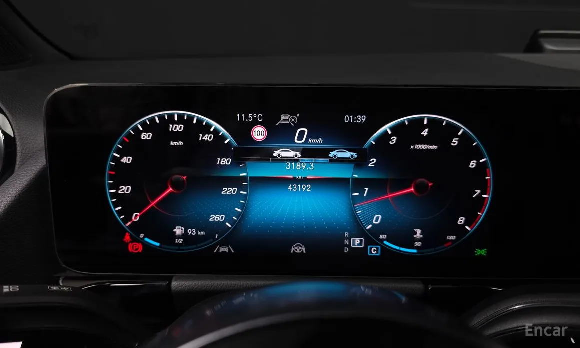 Фото 8 - Mercedes-Benz GLA-Class