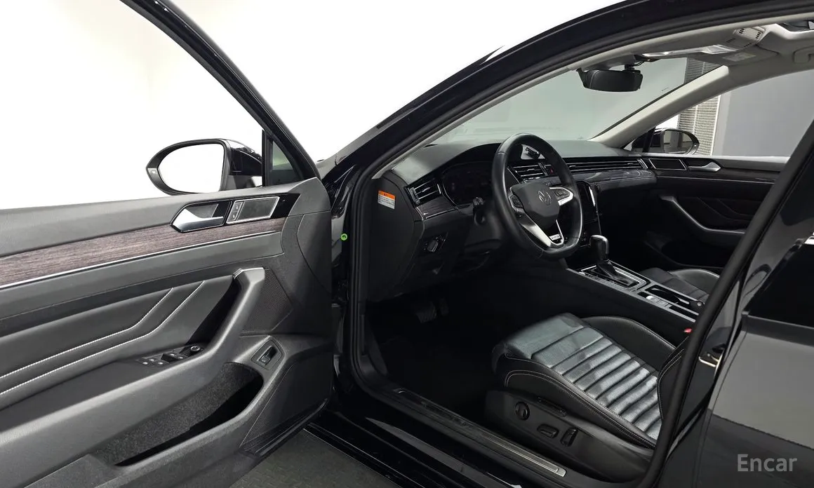 Фото 12 - Volkswagen Passat