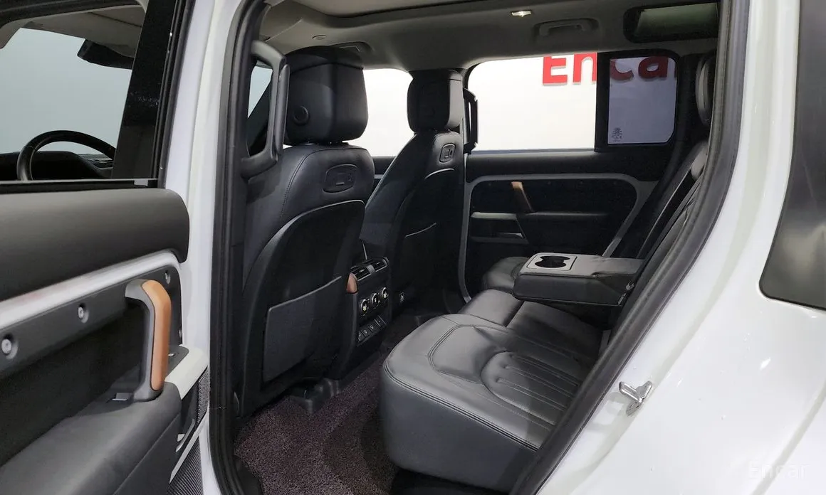 Фото 11 - Land Rover Defender