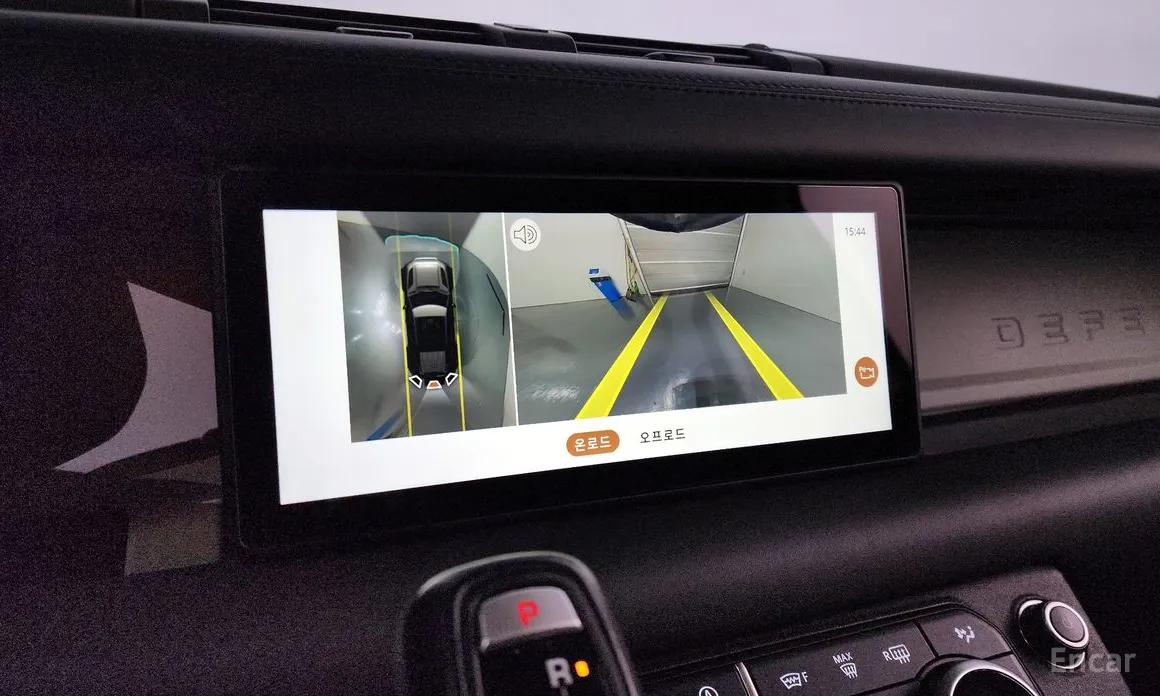 Фото 16 - Land Rover Defender