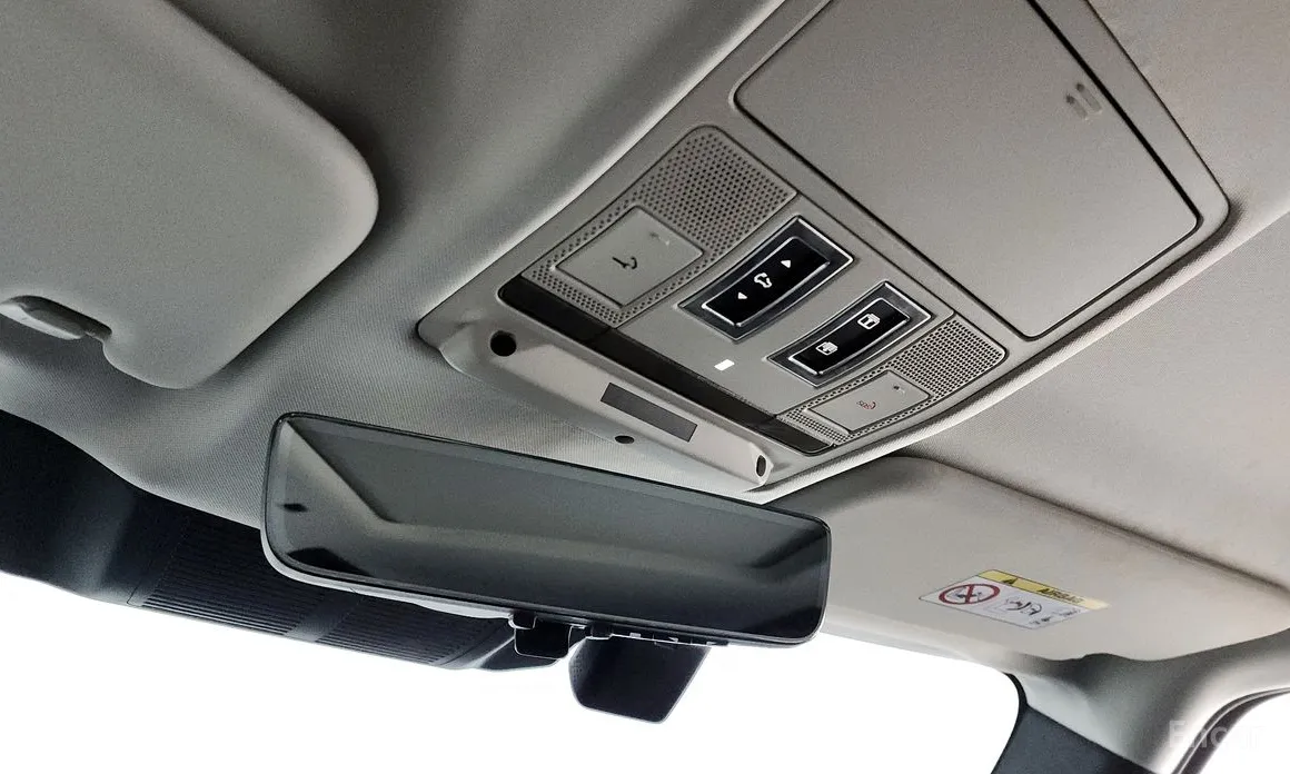 Фото 18 - Land Rover Defender