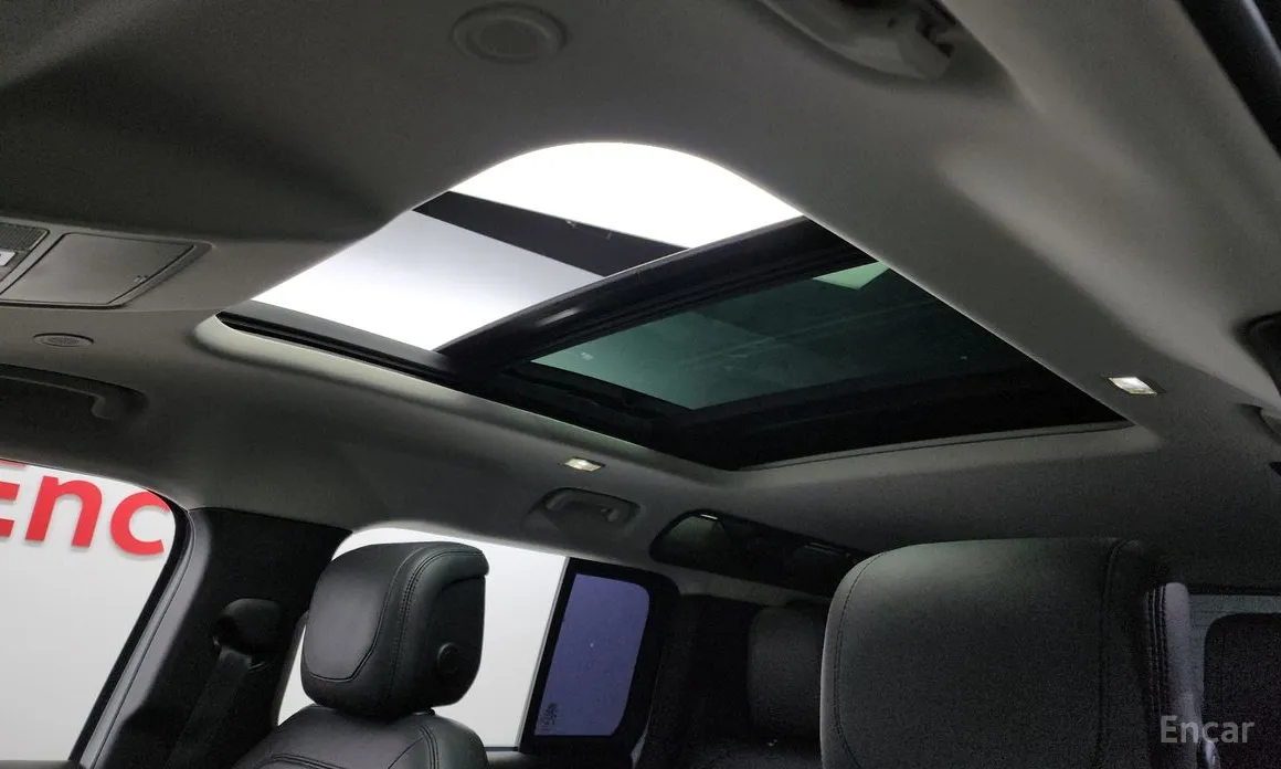 Фото 19 - Land Rover Defender