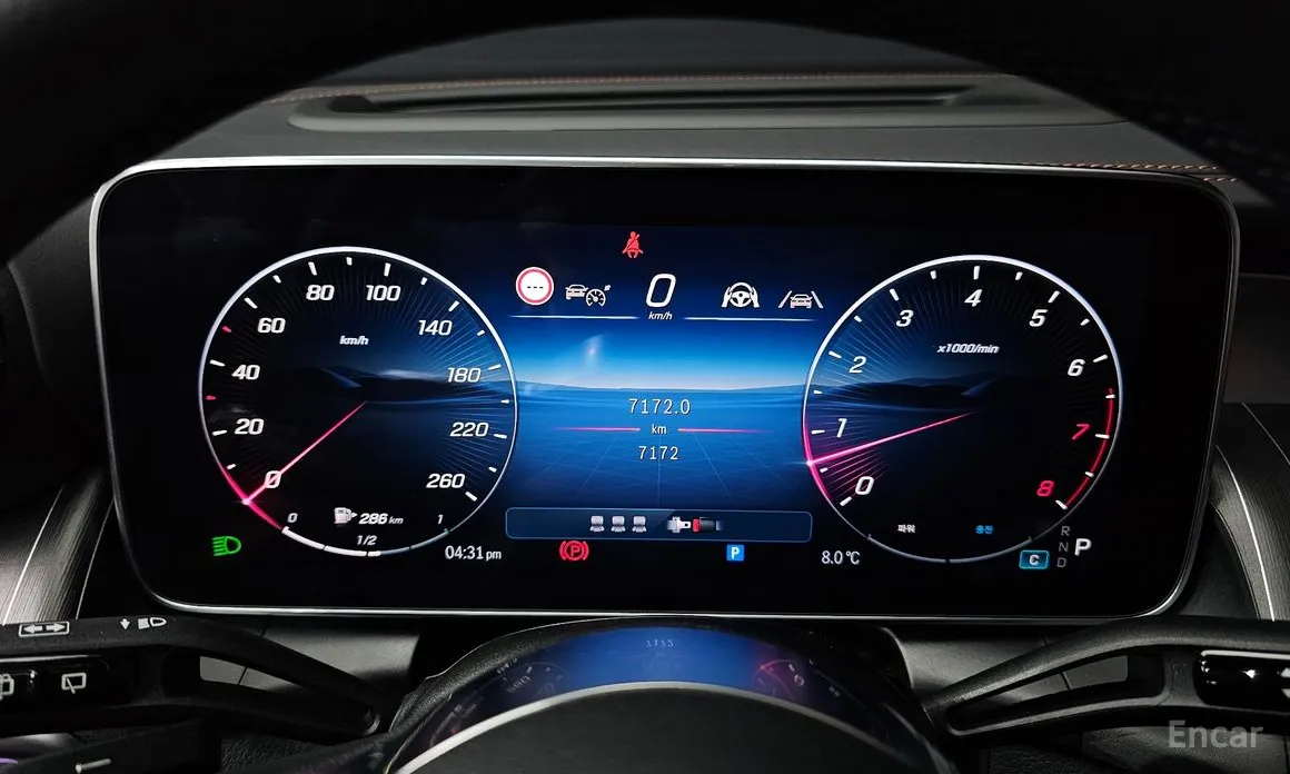 Photo 8 - Mercedes-Benz GLC-Class