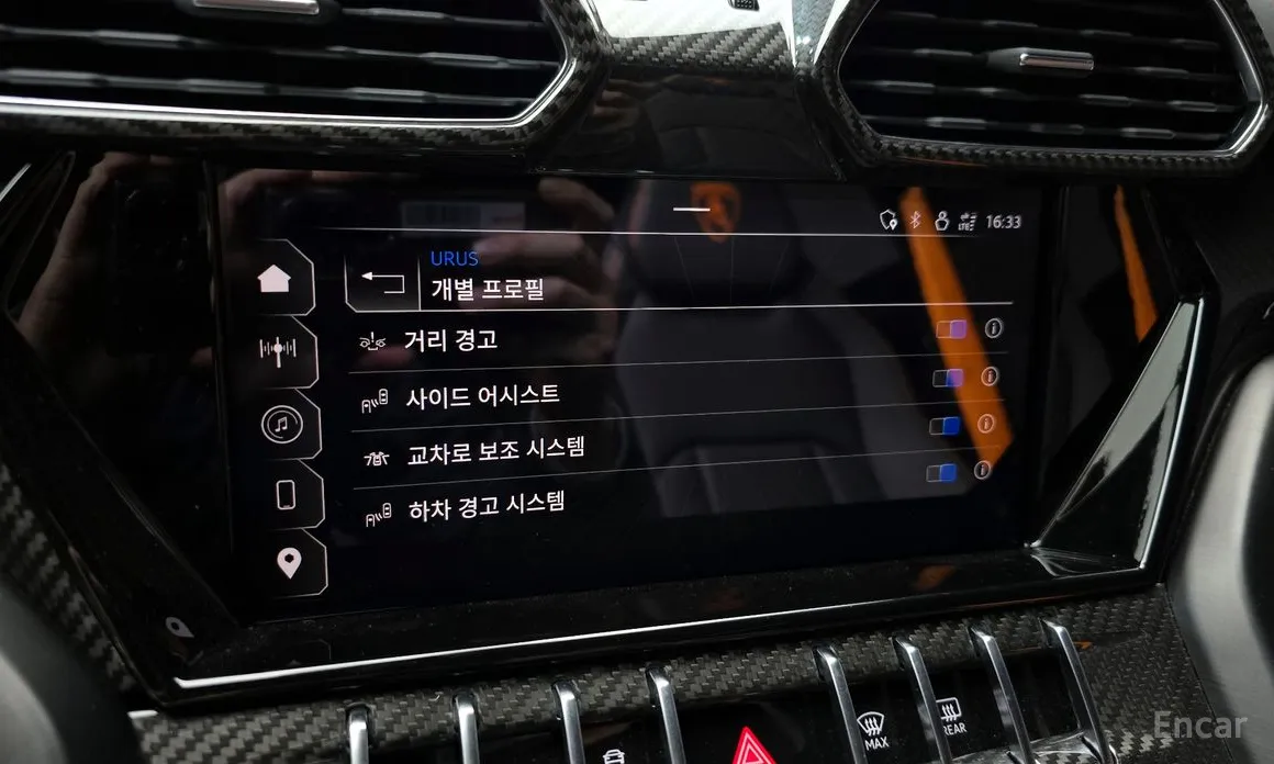 Фото 17 - Lamborghini Urus