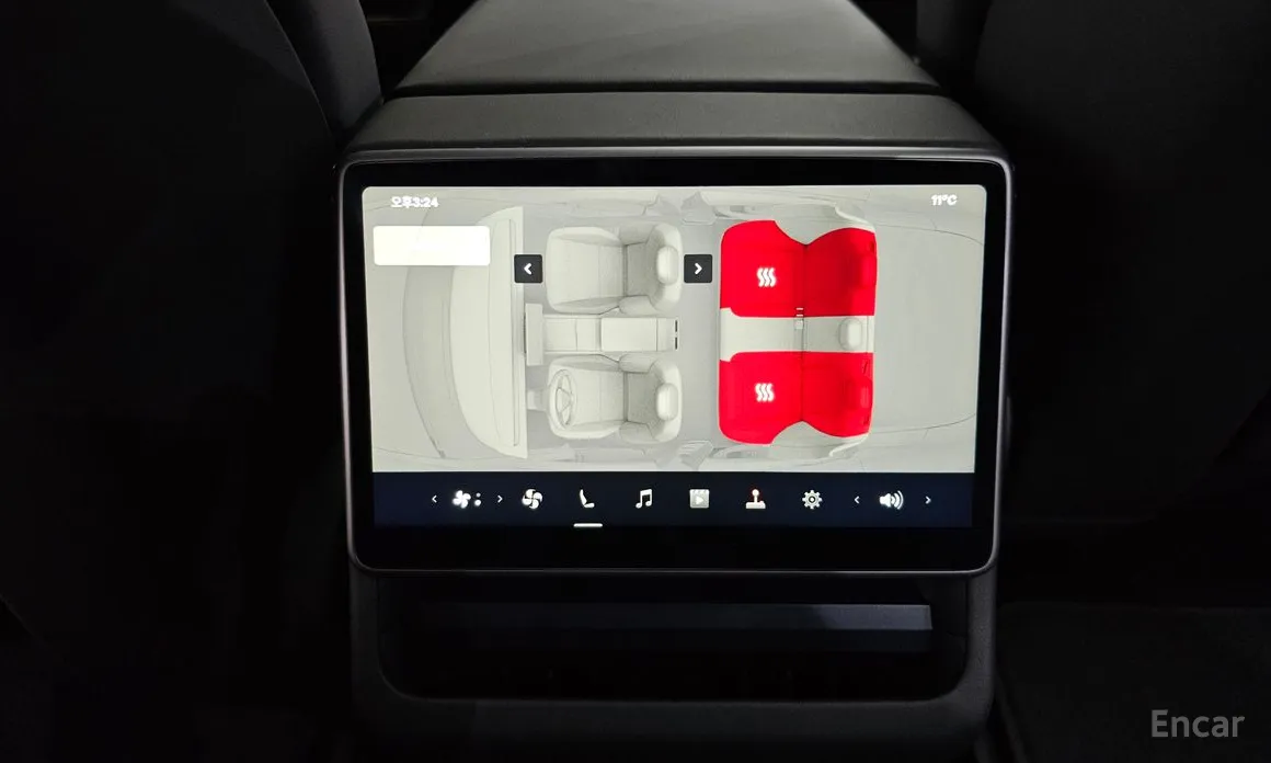 Фото 18 - Tesla Model 3