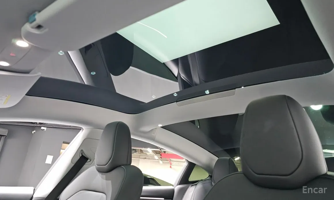 Фото 20 - Tesla Model 3