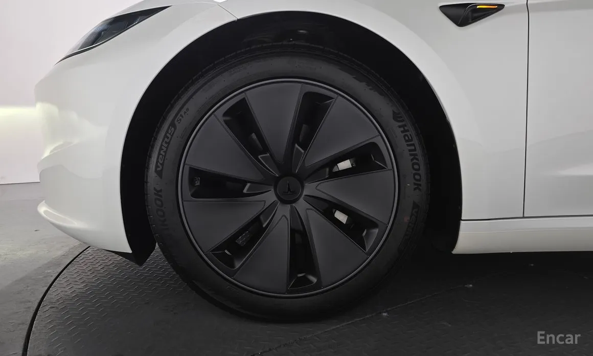 Фото 5 - Tesla Model 3