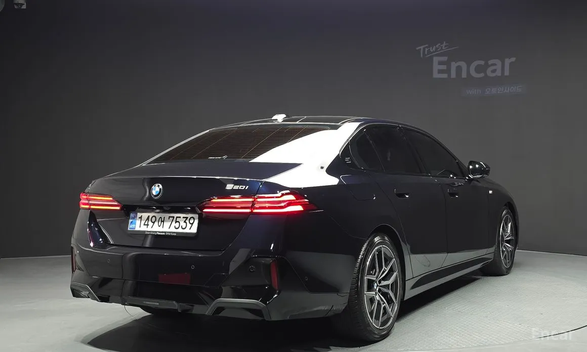 Фото 2 - BMW 5 Series