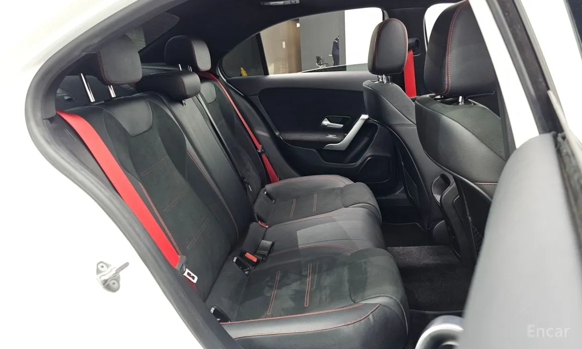 Фото 12 - Mercedes-Benz A-Class