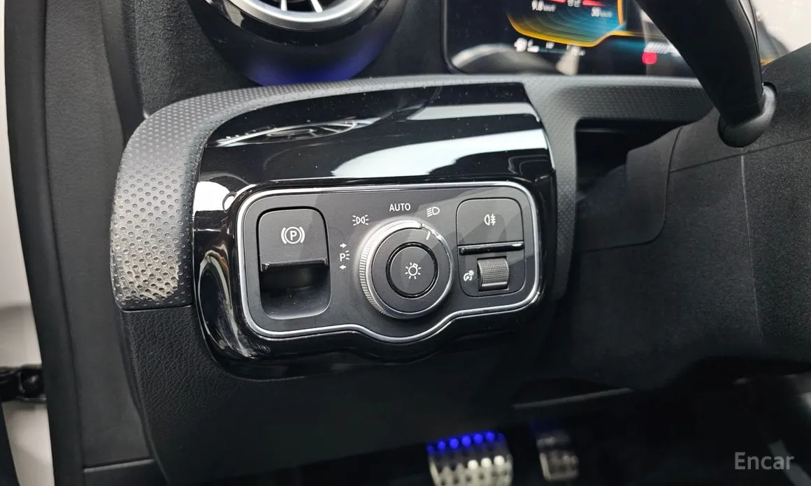 Фото 19 - Mercedes-Benz A-Class