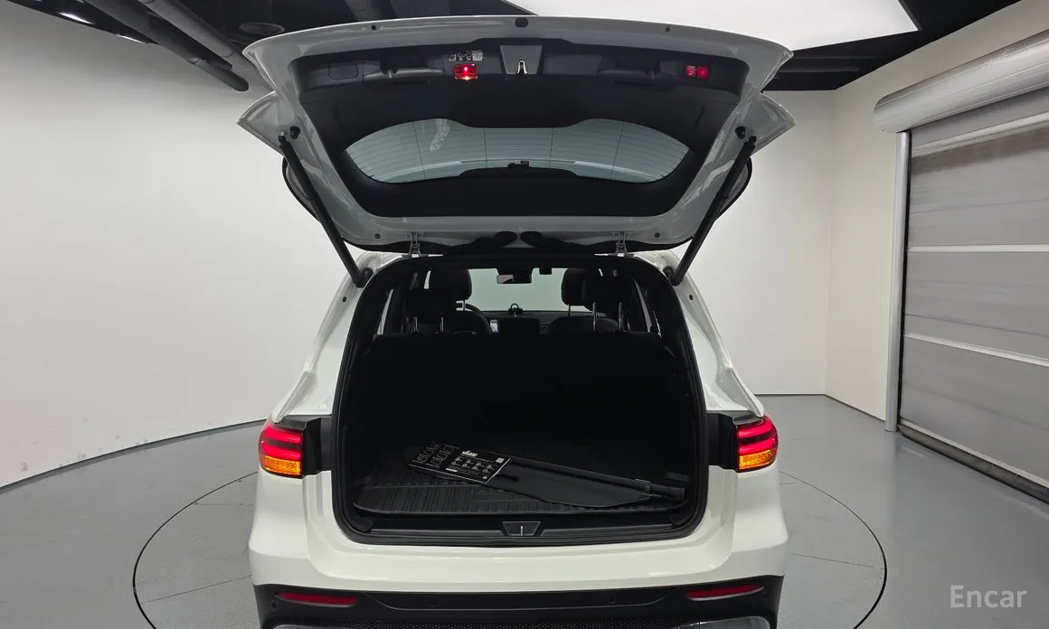 Фото 20 - Mercedes-Benz GLB-Class