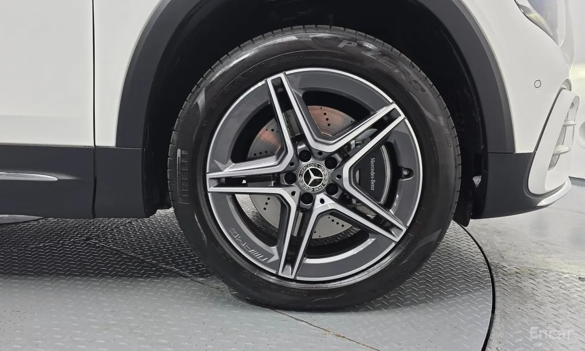 Фото 5 - Mercedes-Benz GLB-Class