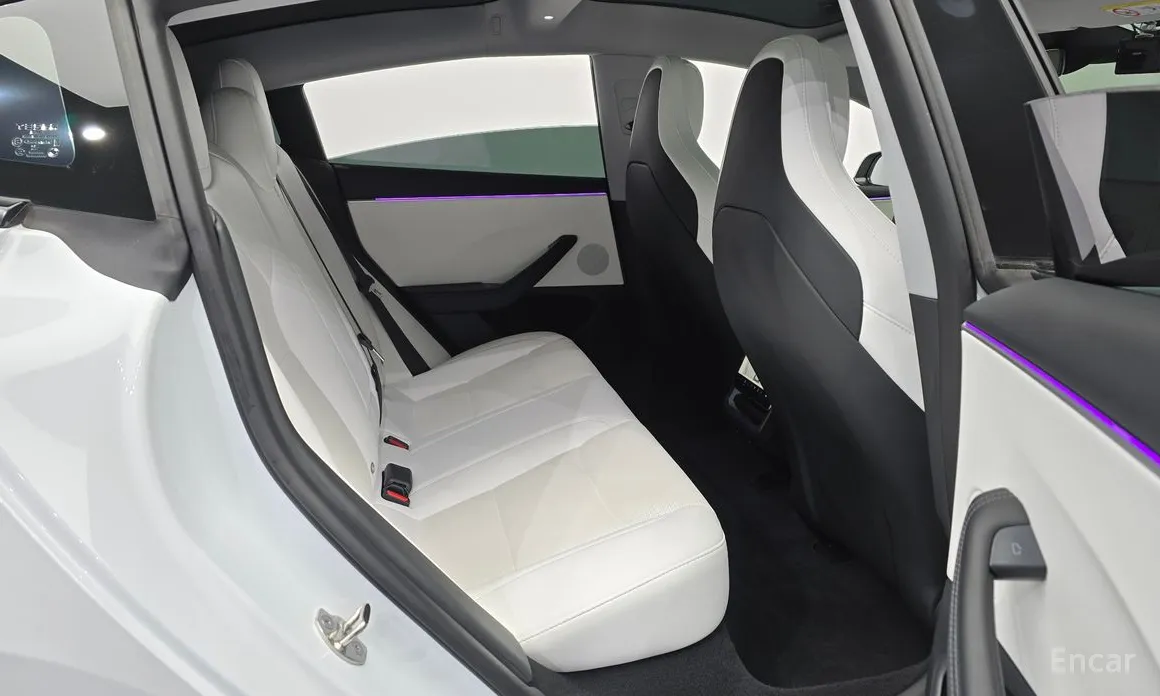 Фото 12 - Tesla Model 3