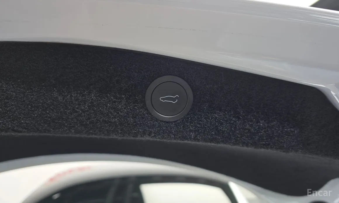 Фото 20 - Tesla Model 3