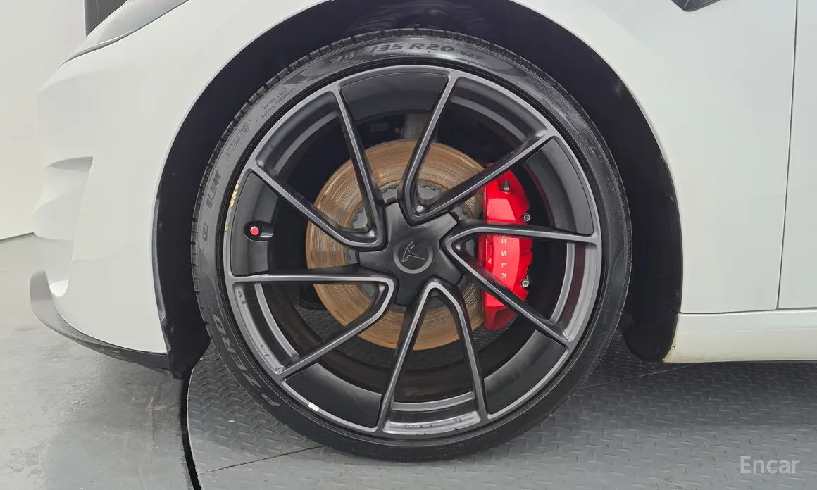 Фото 5 - Tesla Model 3