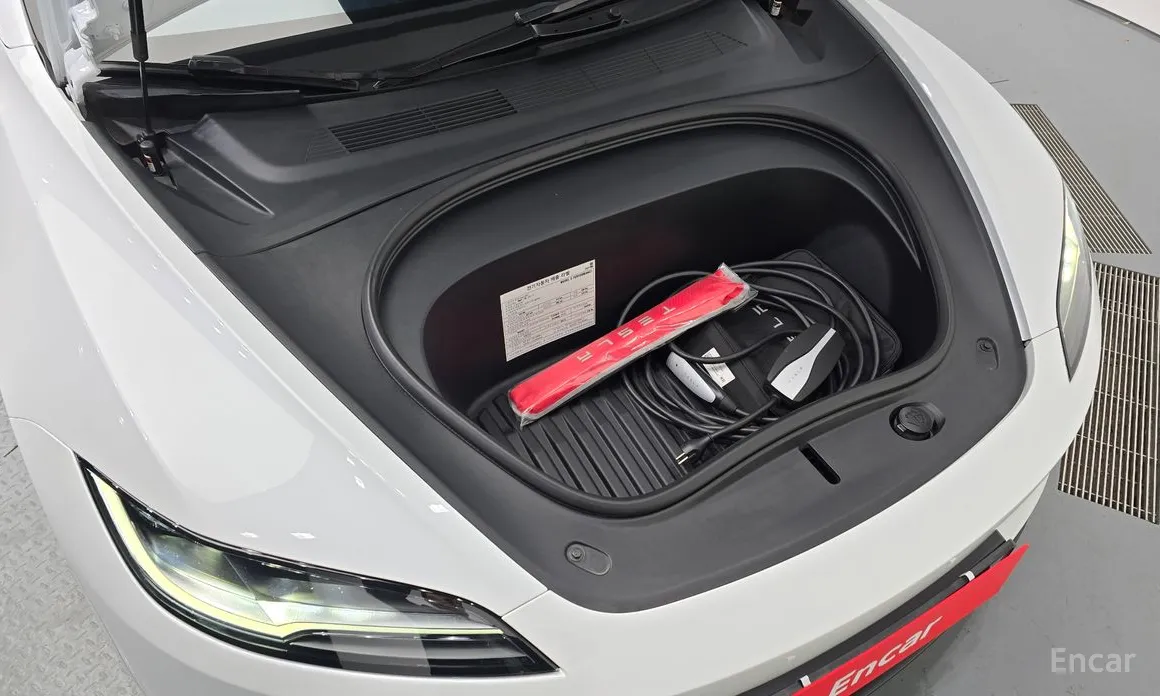 Фото 6 - Tesla Model 3