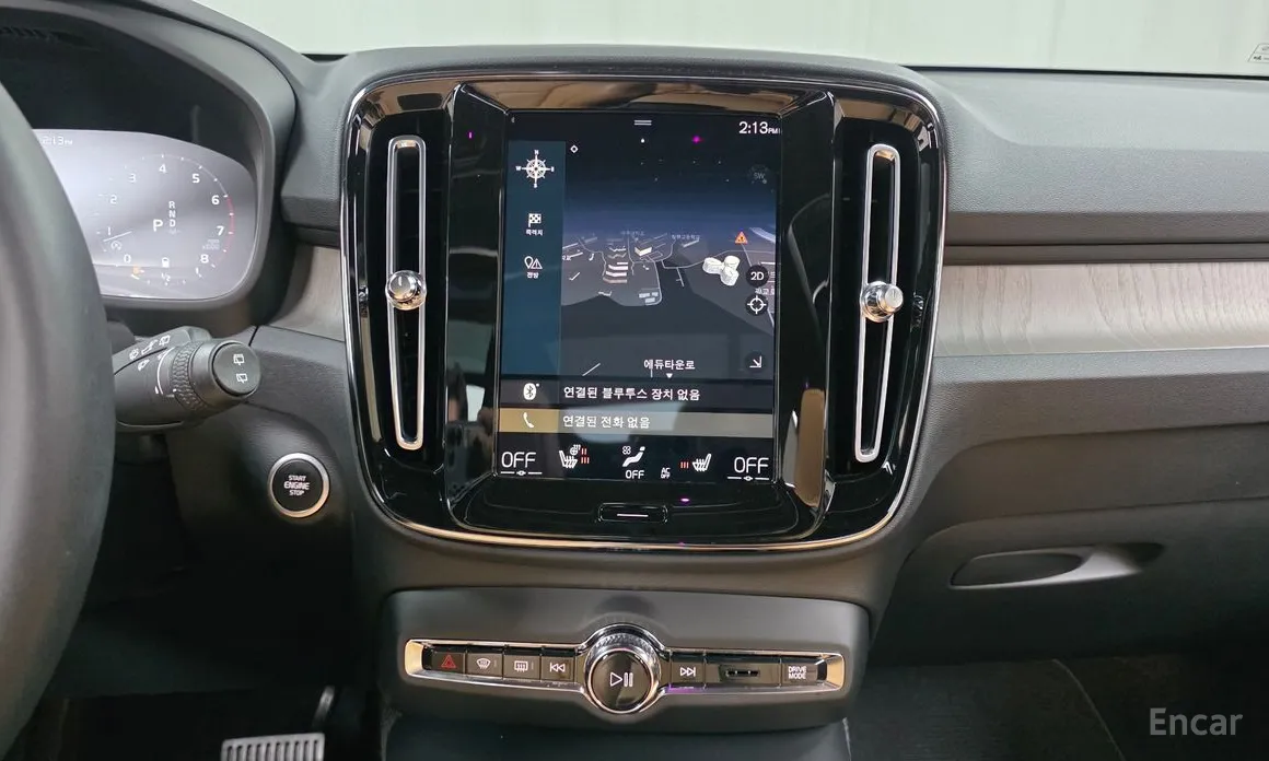 Фото 14 - Volvo XC40