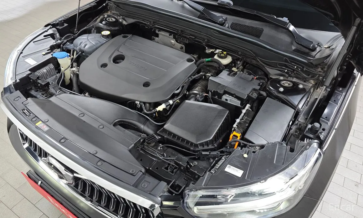 Фото 6 - Volvo XC40