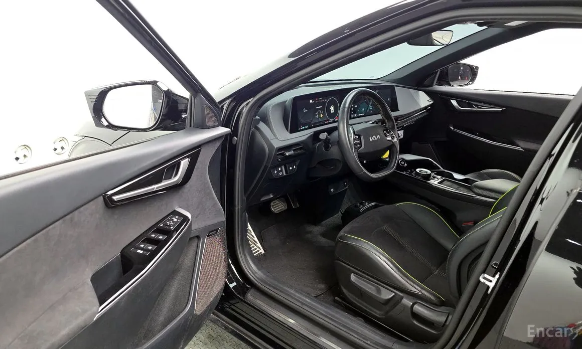 Фото 10 - Kia EV6