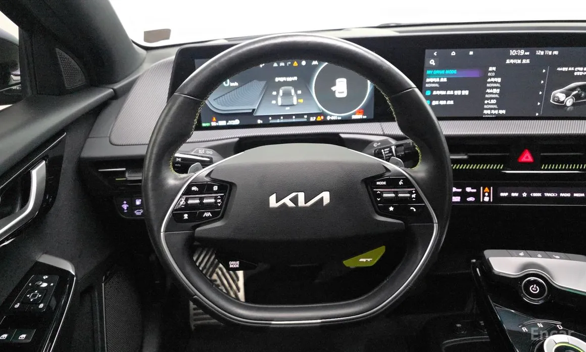 Фото 13 - Kia EV6