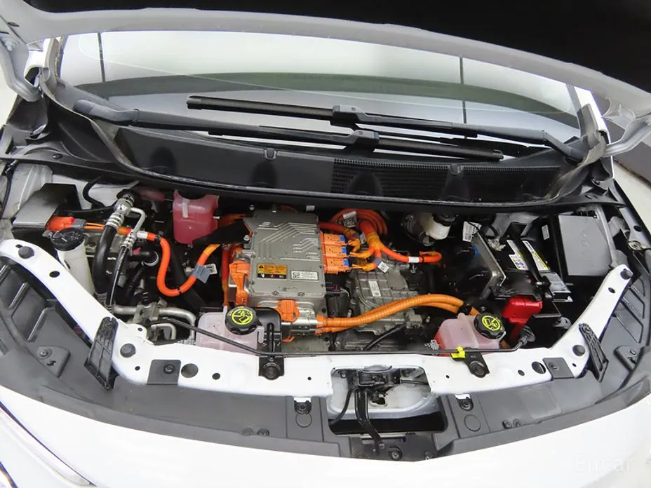 Фото 19 - Chevrolet Bolt EV