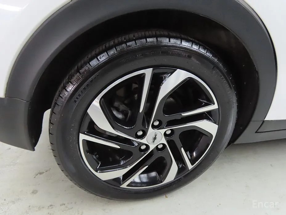 Фото 20 - Chevrolet Bolt EV