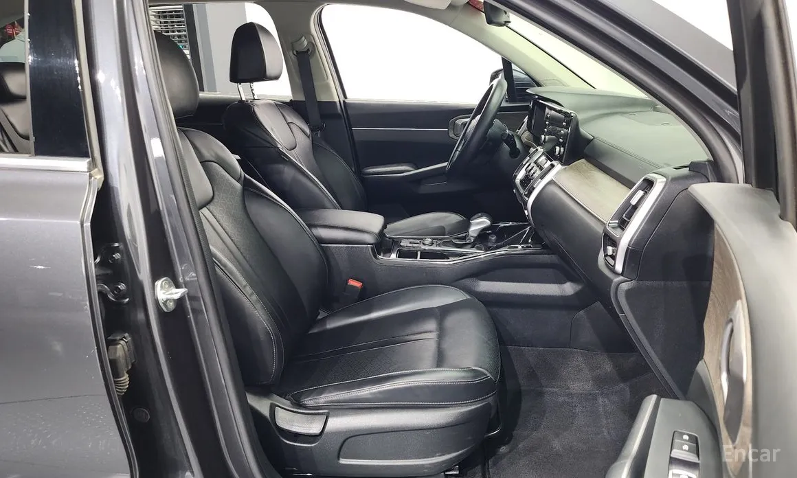 Фото 11 - Kia Sorento