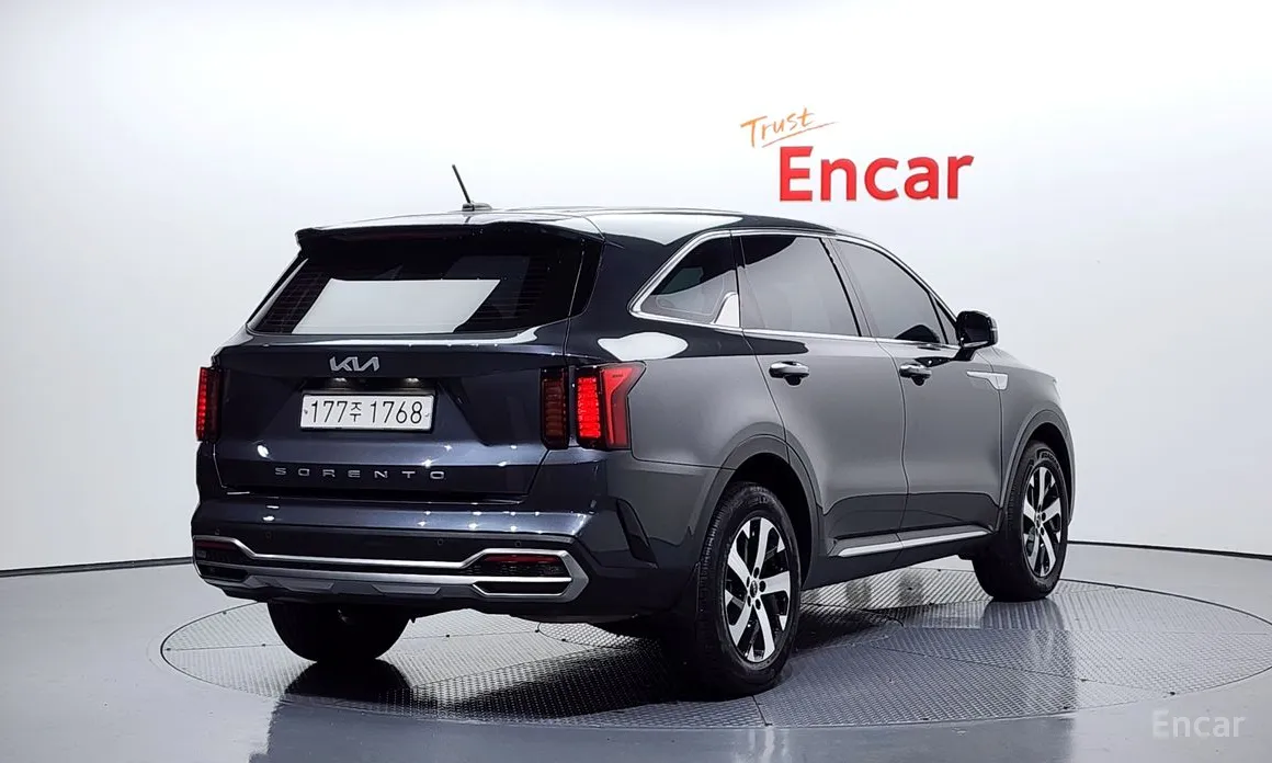 Фото 2 - Kia Sorento