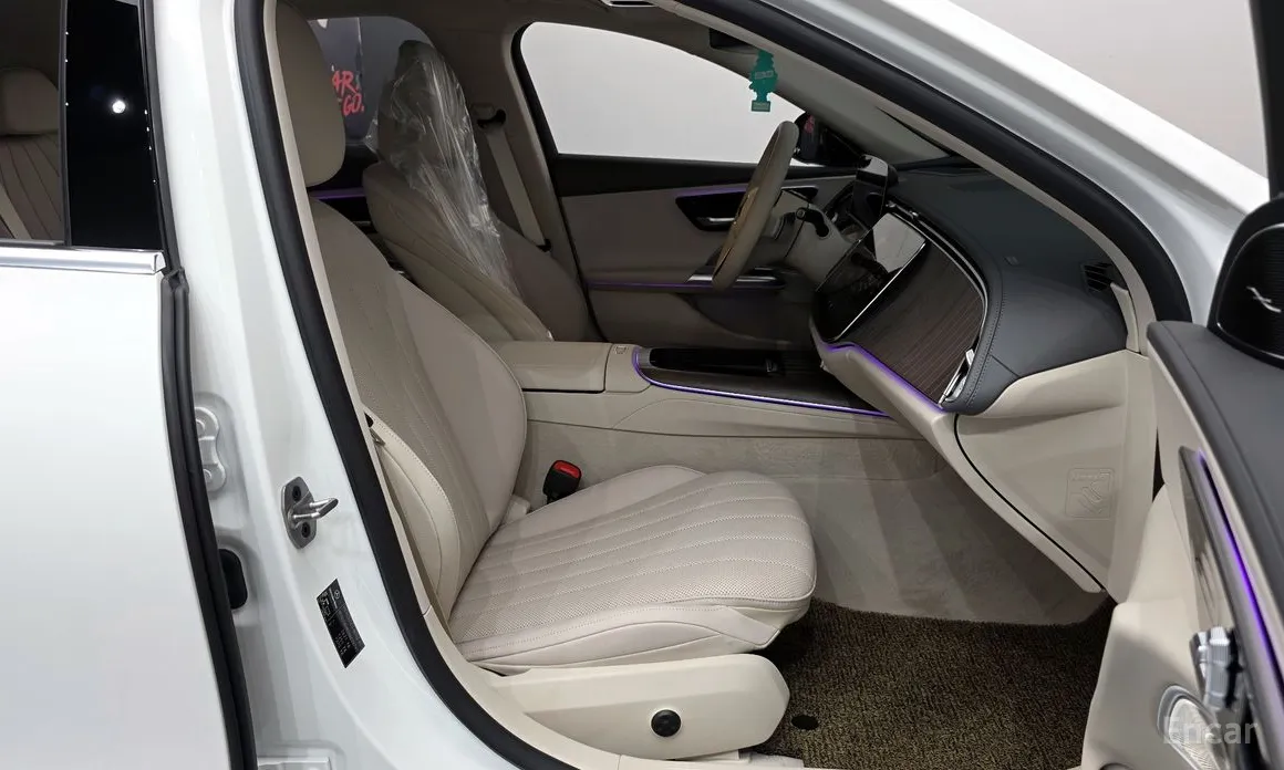 Фото 10 - Mercedes-Benz E-Class