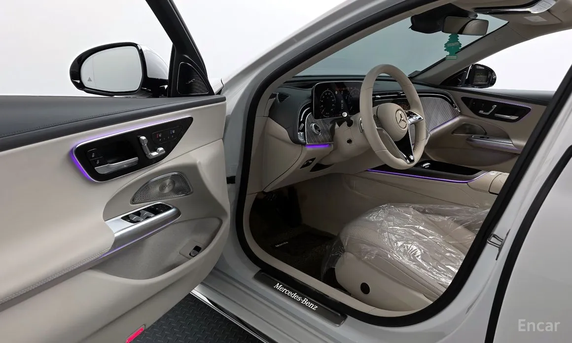 Фото 11 - Mercedes-Benz E-Class