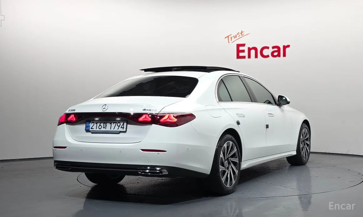 Фото 2 - Mercedes-Benz E-Class