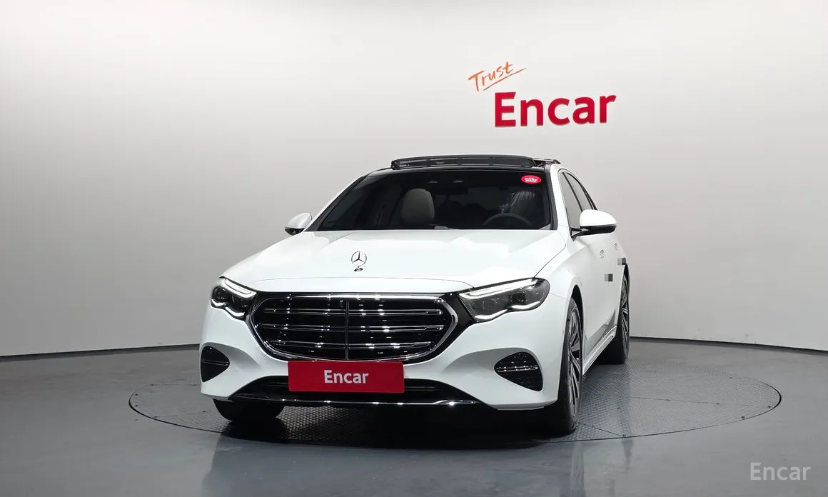 Фото 3 - Mercedes-Benz E-Class