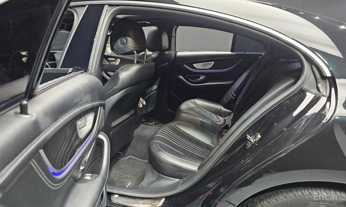 Фото 12 - Mercedes-Benz CLS-Class