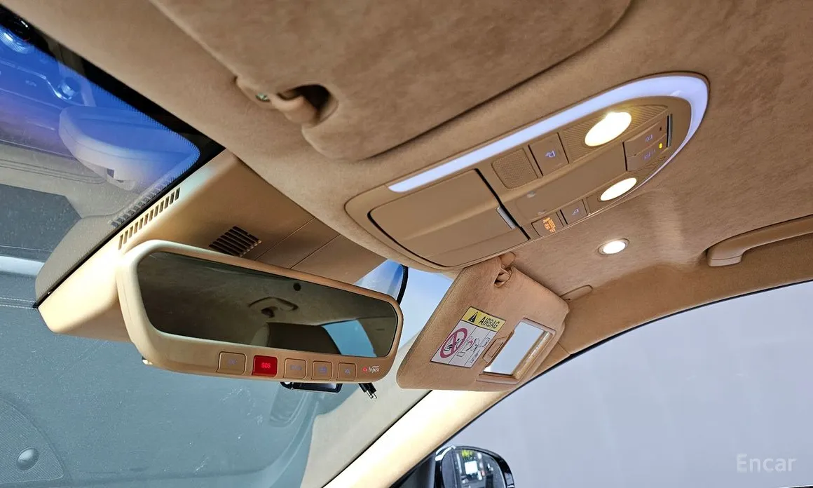 Фото 17 - Genesis G70