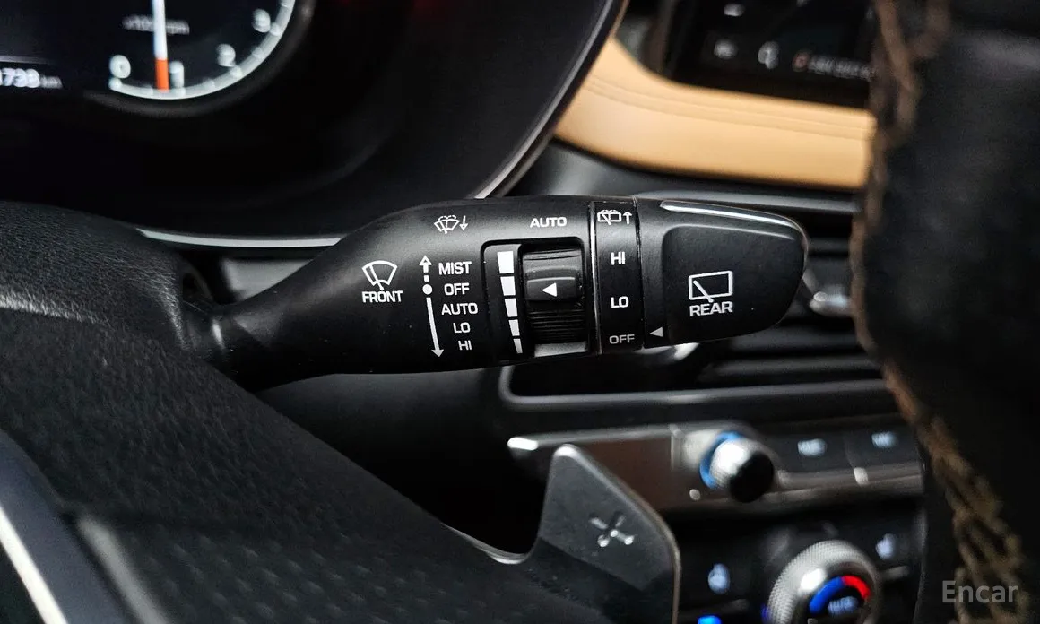 Фото 18 - Genesis G70